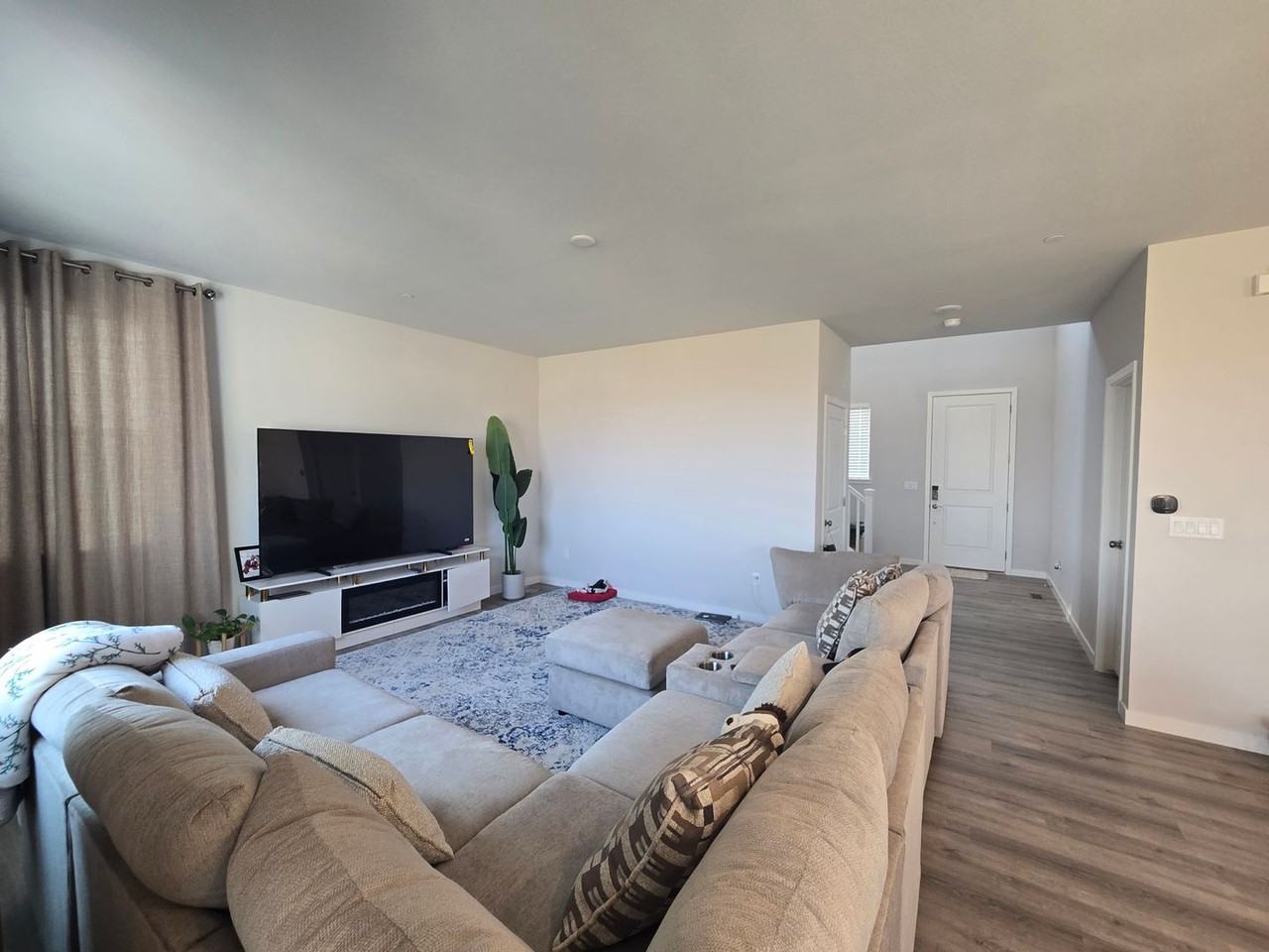 1431 Loraine Cir N - Photo 6 of 20