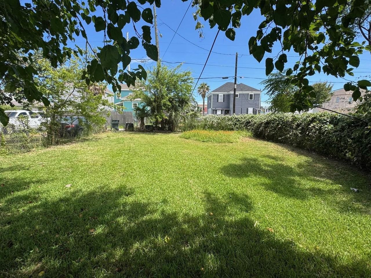 3621 Winnie St - Photo 3 of 14