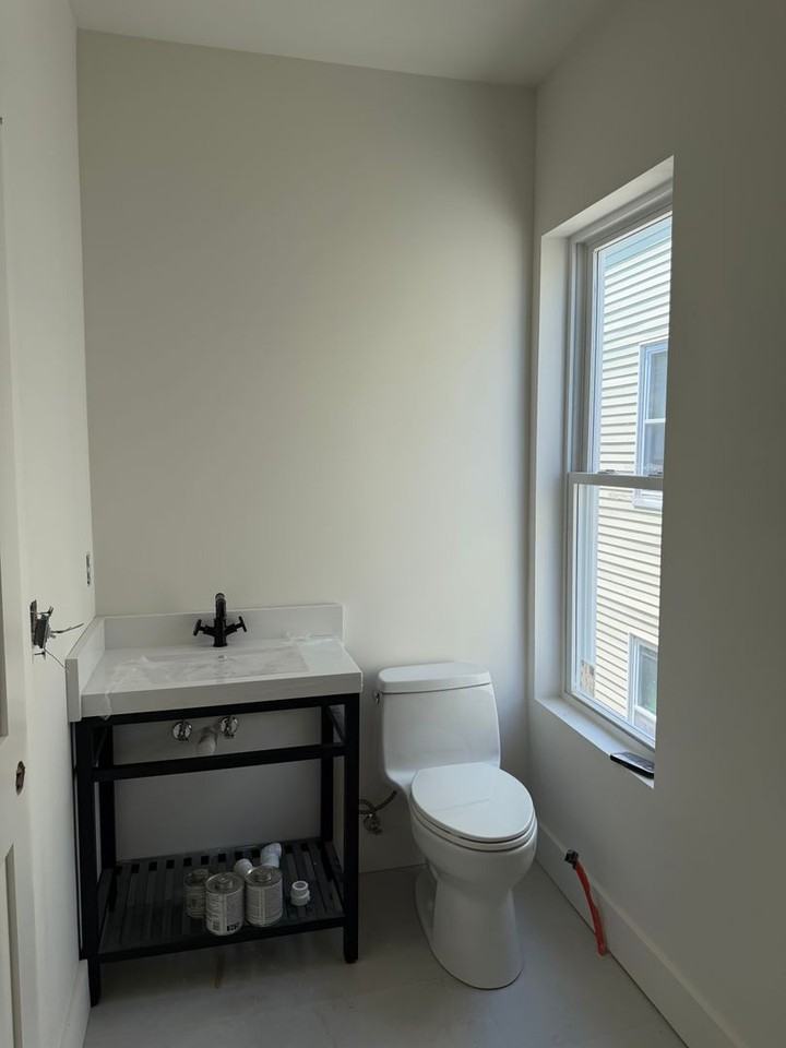 80 Marion St - Photo 5 of 7