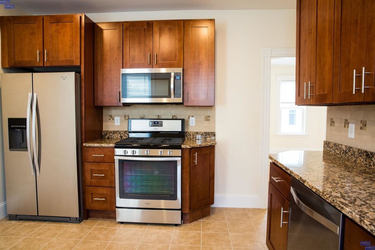 286 Summit Ave - Photo 4 of 21