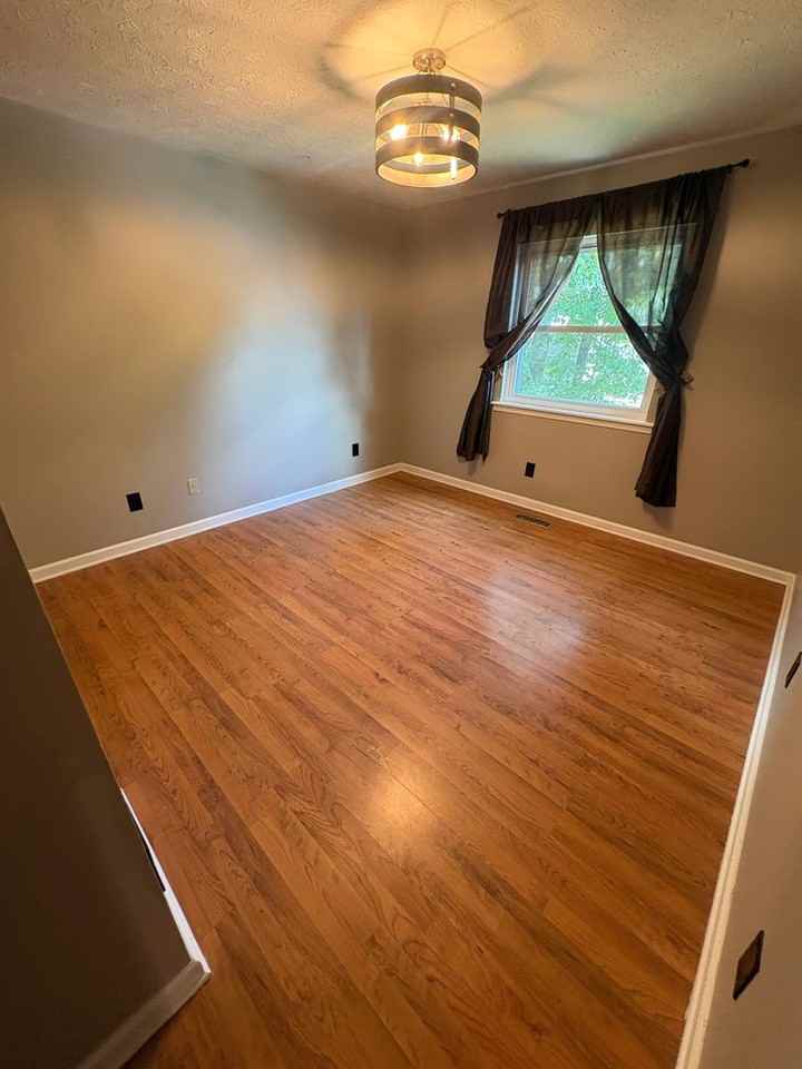 7083 Parkarms Ct - Photo 4 of 12