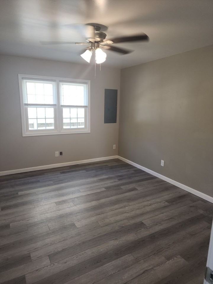 9612 18th Bay St - Photo 3 of 23