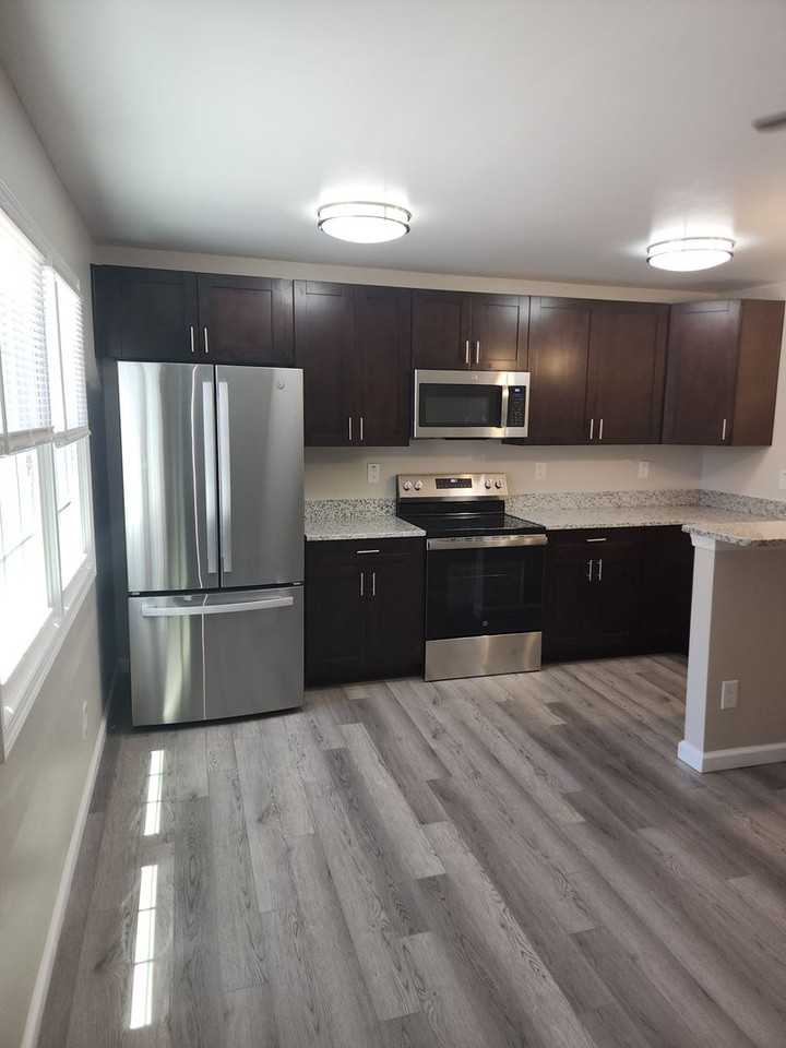 9612 18th Bay St - Photo 7 of 23