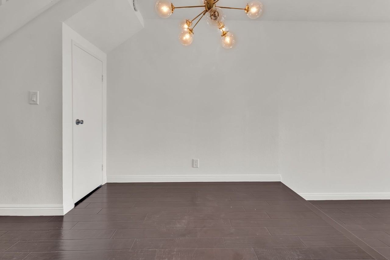 33492 Valley View Ct - Photo 5 of 30
