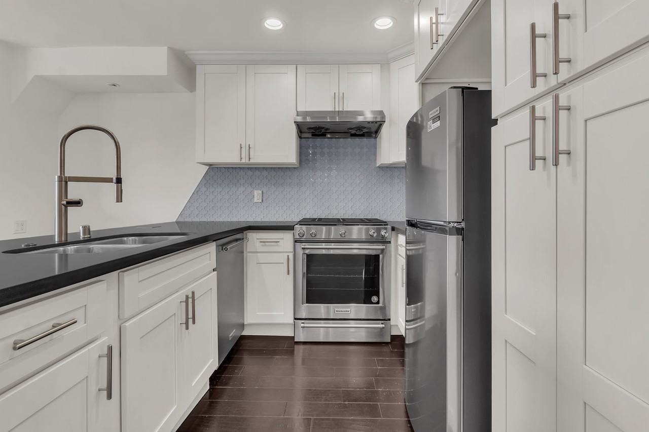 33492 Valley View Ct - Photo 7 of 30