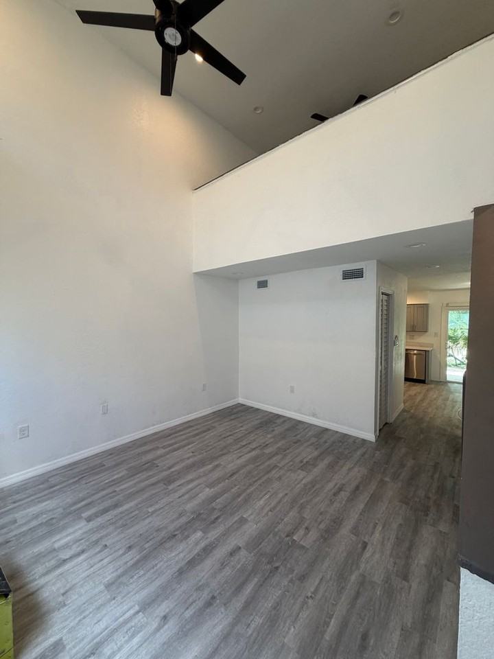 3924 Crayrich Cir #C5 - Photo 2 of 15