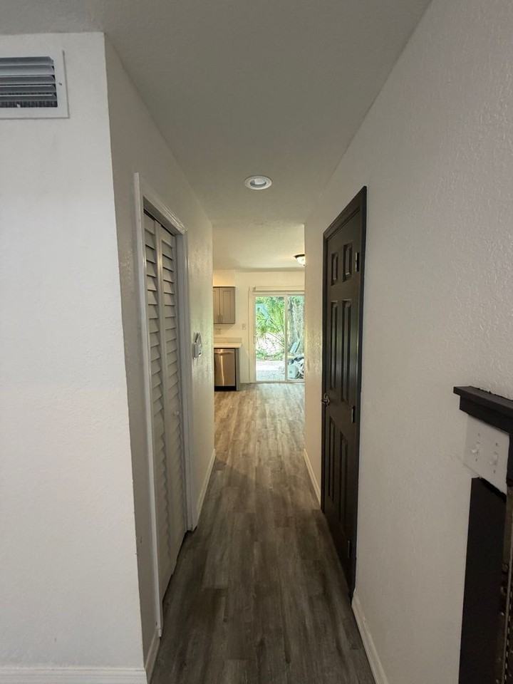 3924 Crayrich Cir #C5 - Photo 4 of 15