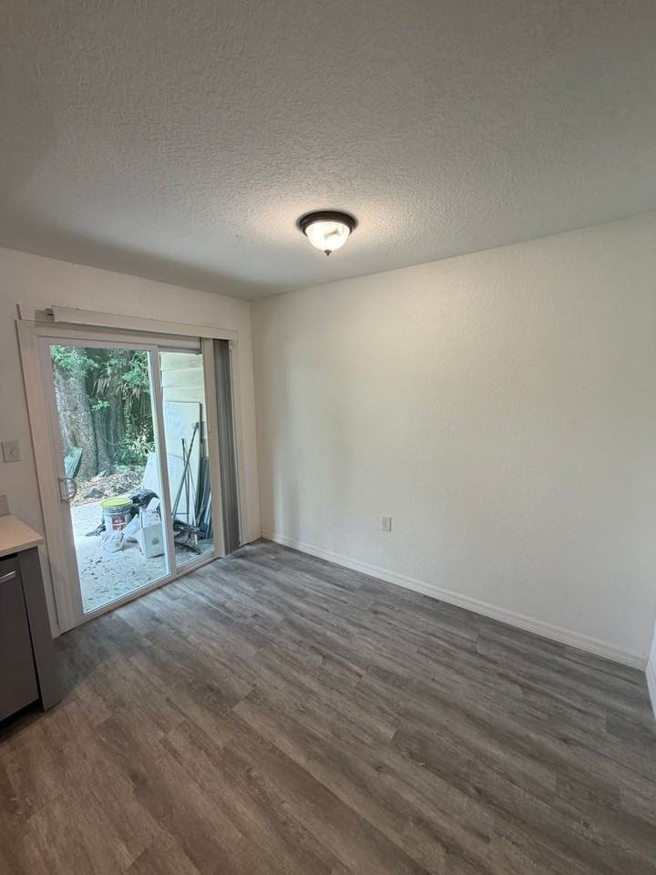 3924 Crayrich Cir #C5 - Photo 5 of 15