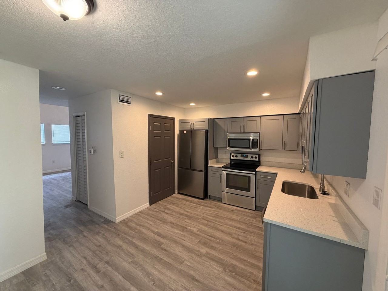 3924 Crayrich Cir #C5 - Photo 7 of 15