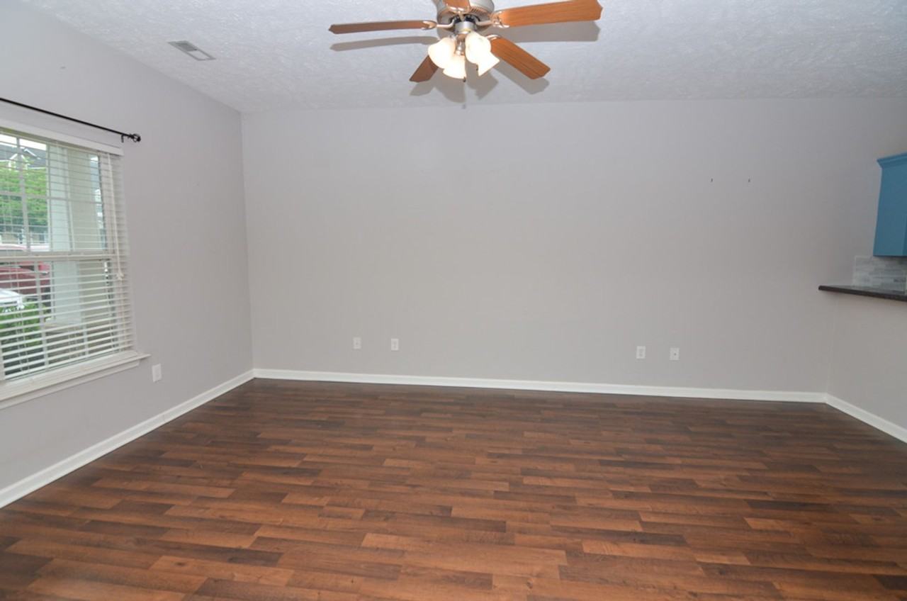 2455 New Holland Cir - Photo 2 of 15