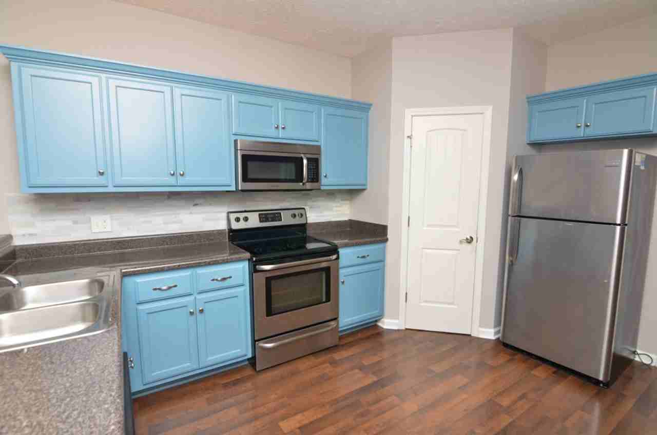 2455 New Holland Cir - Photo 4 of 15