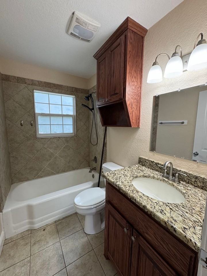 2729 Proctor Ave - Photo 6 of 10