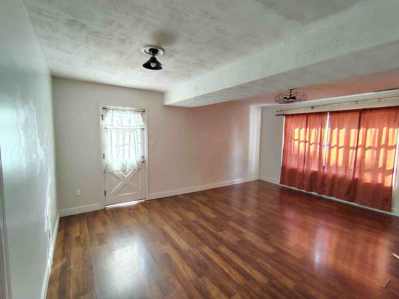 515 Farmview Dr - Photo 6 of 15
