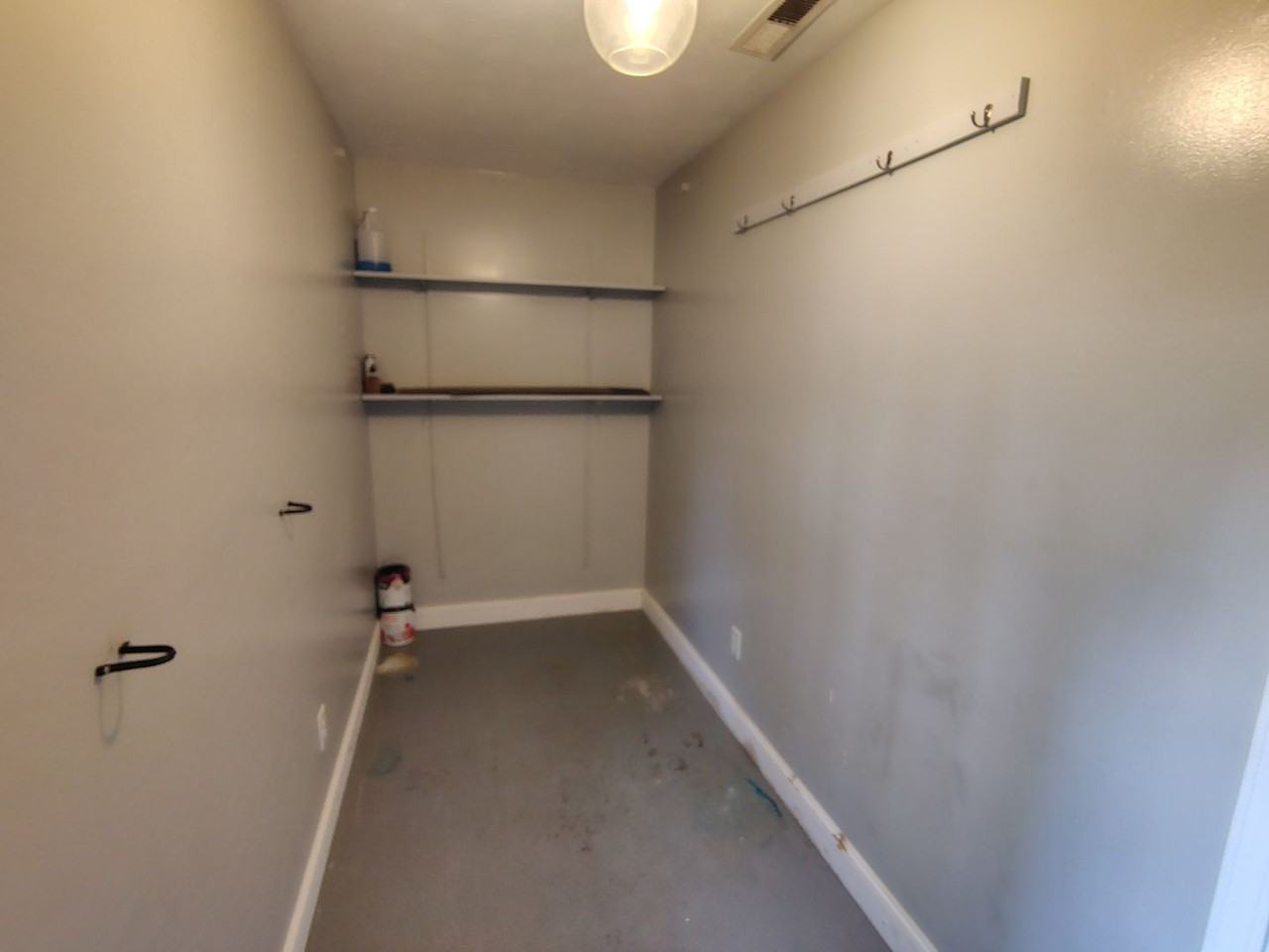 515 Farmview Dr - Photo 7 of 15