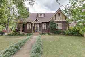featured image of 2901 Westmoreland Dr