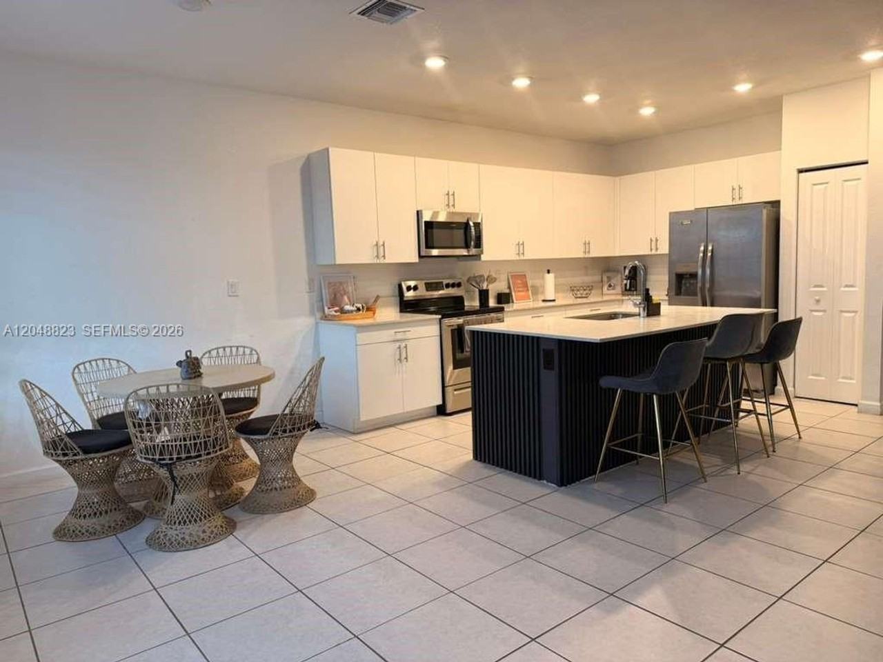 13623 Sw 184th Ter - Photo 2 of 10