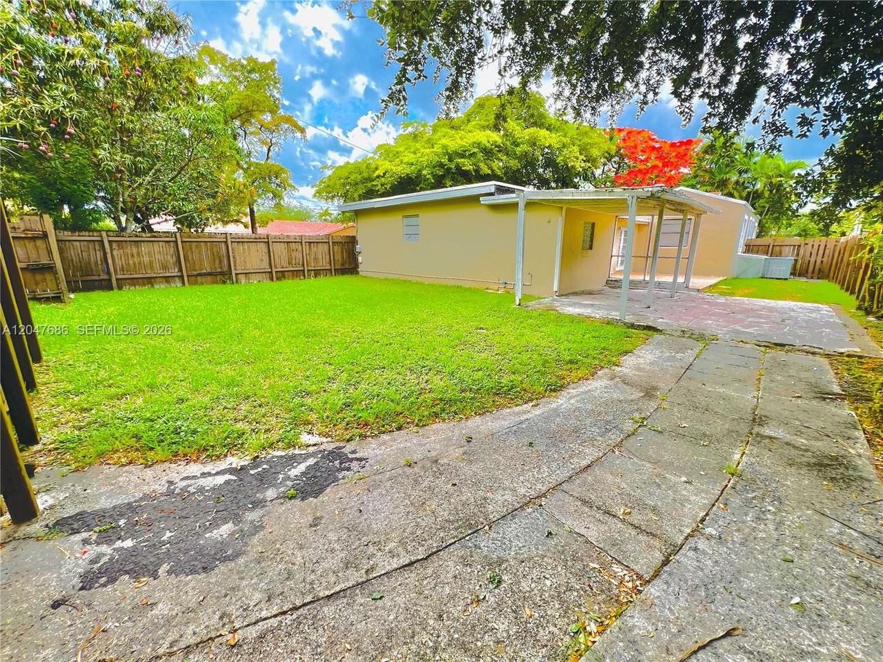 410 410 Pinecrest Dr 1 1 - Photo 4 of 14