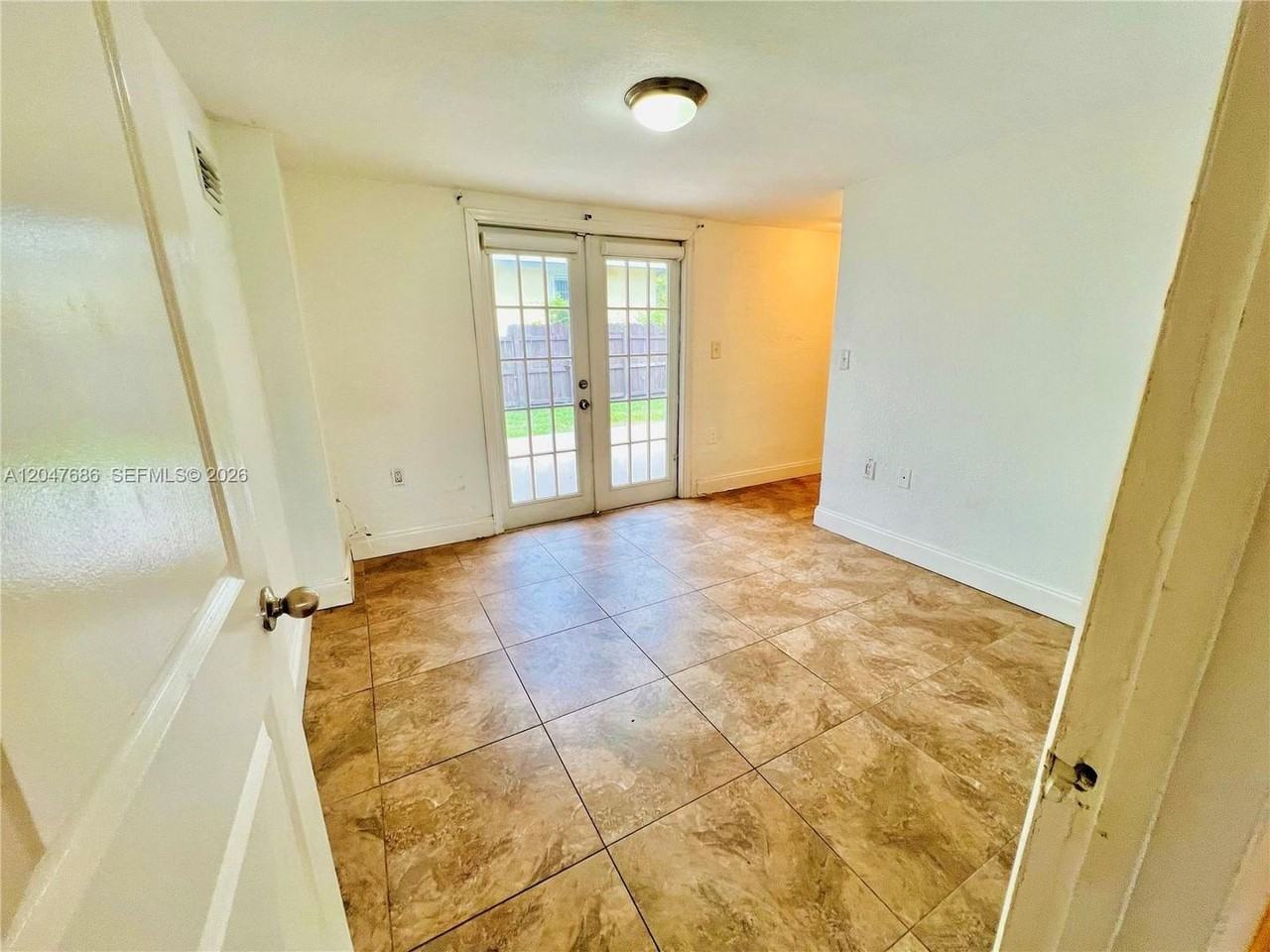 410 410 Pinecrest Dr 1 1 - Photo 5 of 14