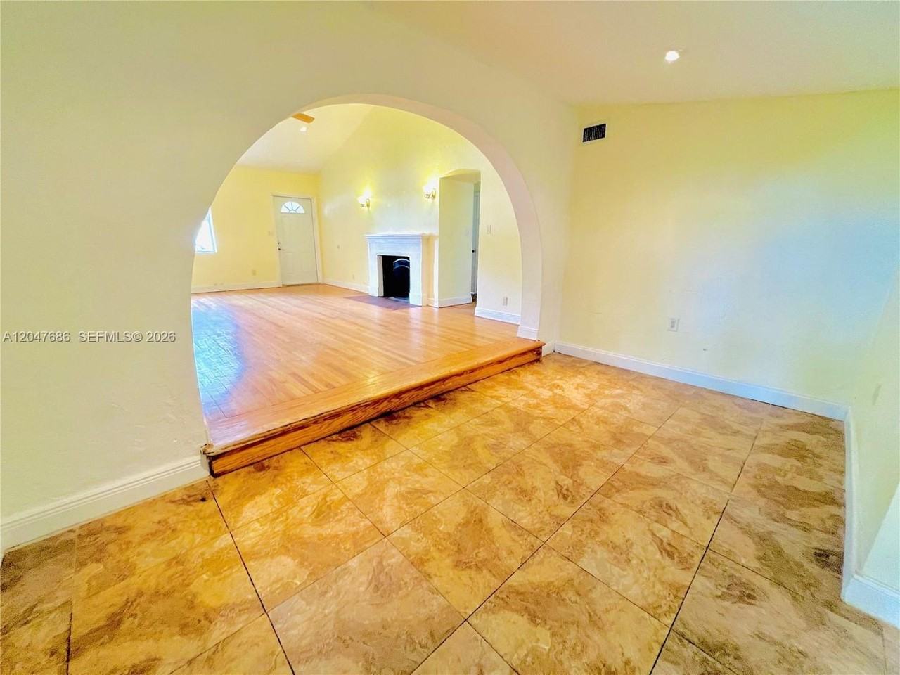 410 410 Pinecrest Dr 1 1 - Photo 6 of 14