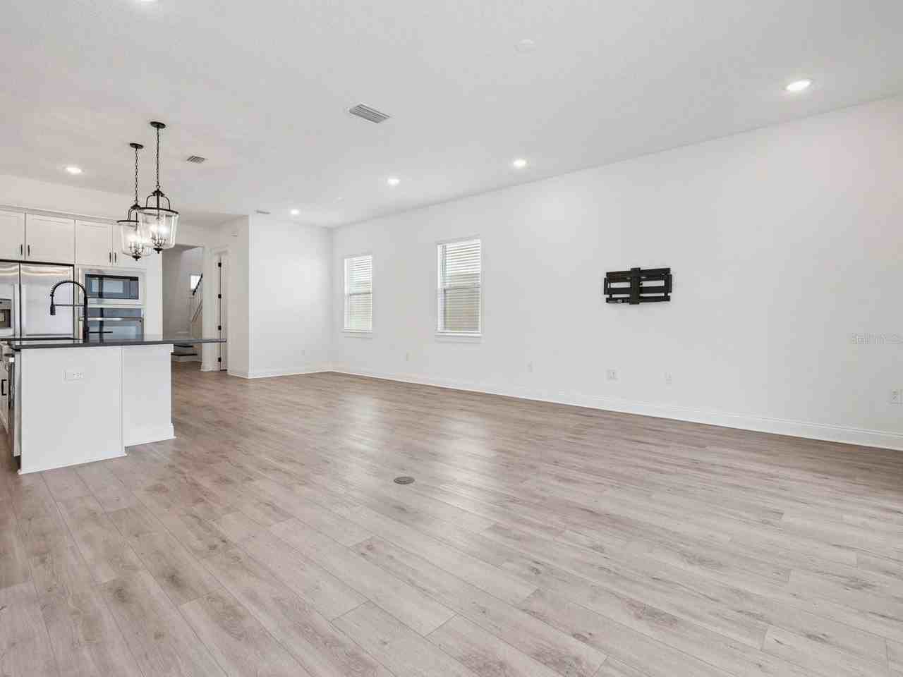 15143 Blue Peacock Ln - Photo 6 of 35