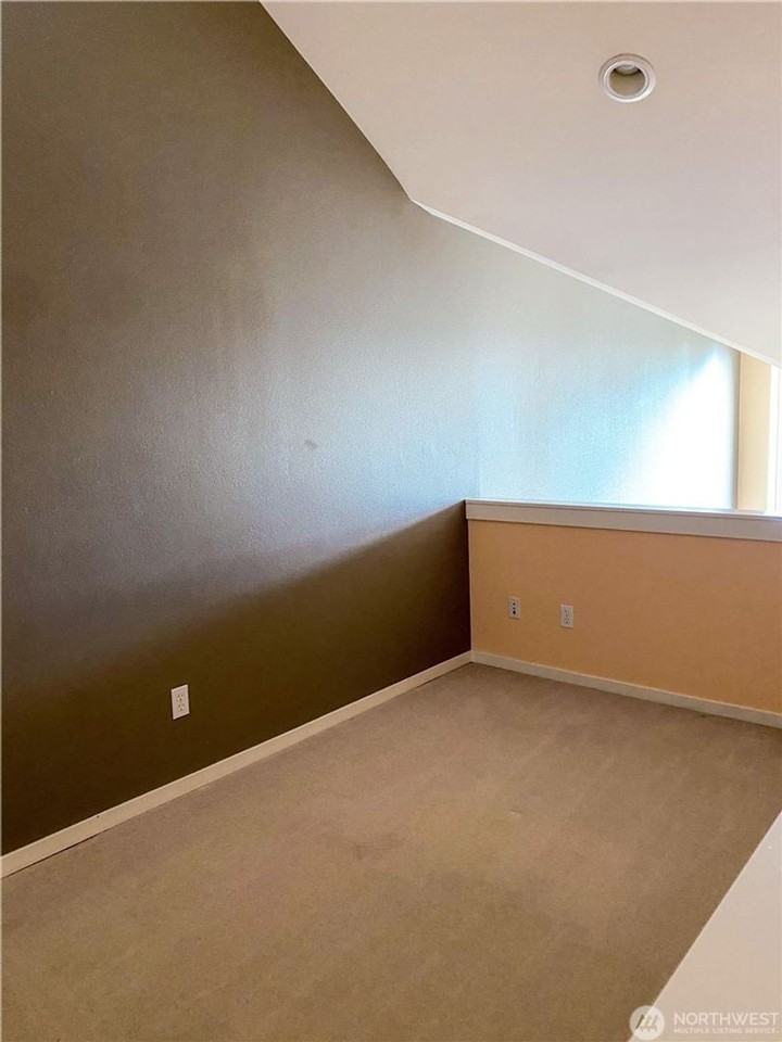 15235 Ne 81st Way #103 - Photo 3 of 12