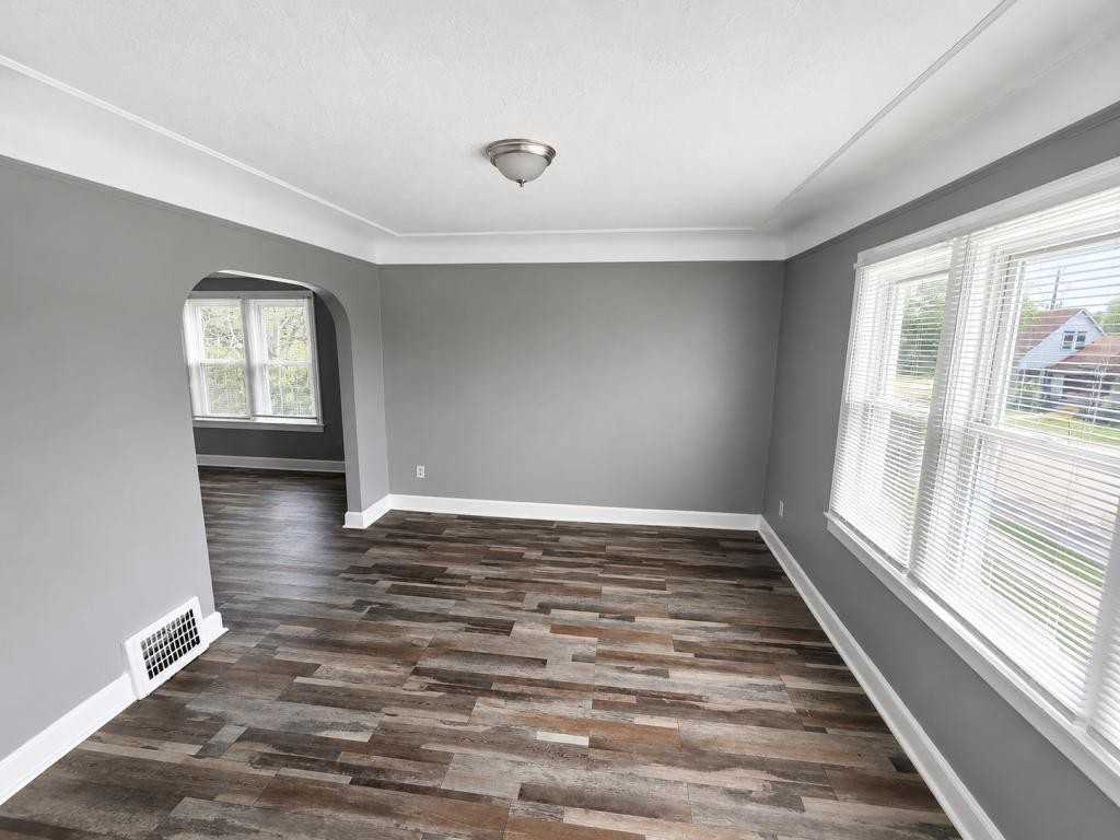 15311 Evanston St - Photo 2 of 6