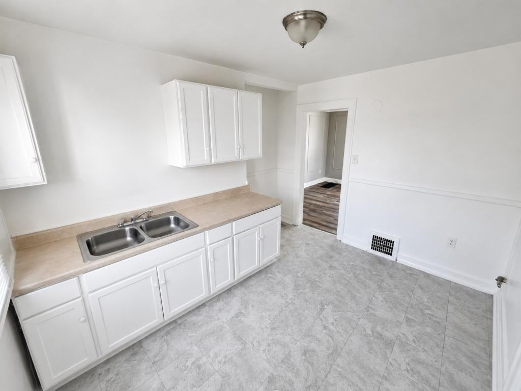 15311 Evanston St - Photo 5 of 6