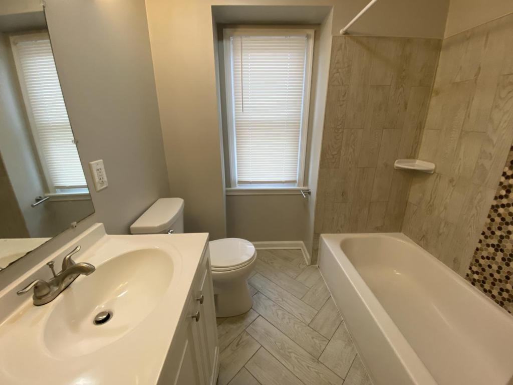 5674 Leiden Rd - Photo 4 of 6