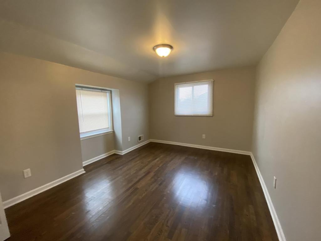 5674 Leiden Rd - Photo 5 of 6