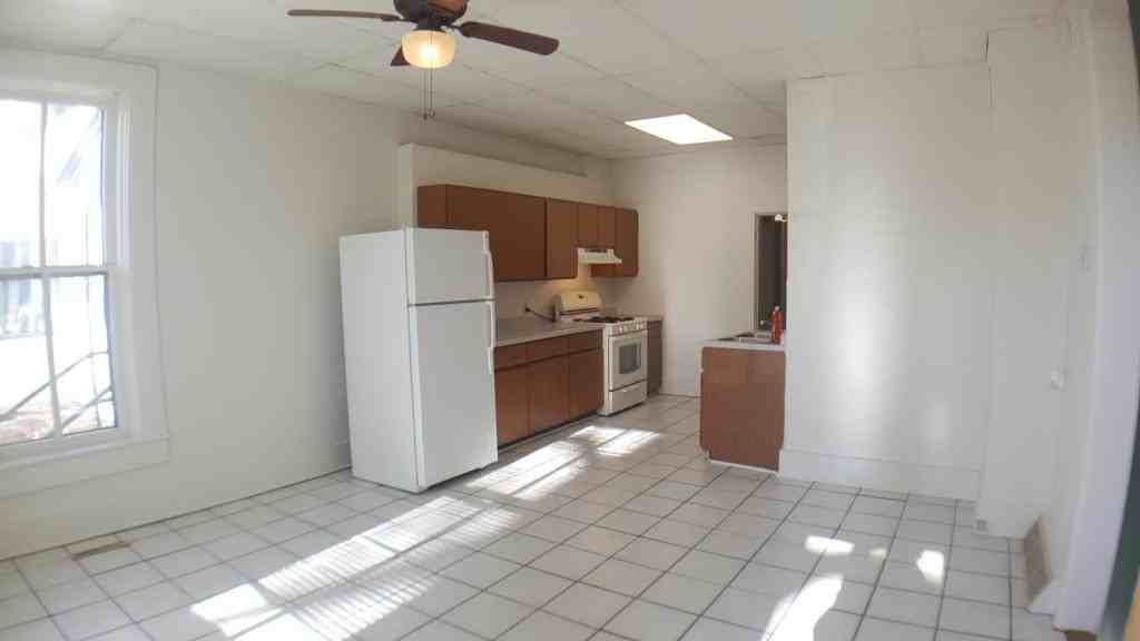 114 S Black River St - Photo 2 of 36
