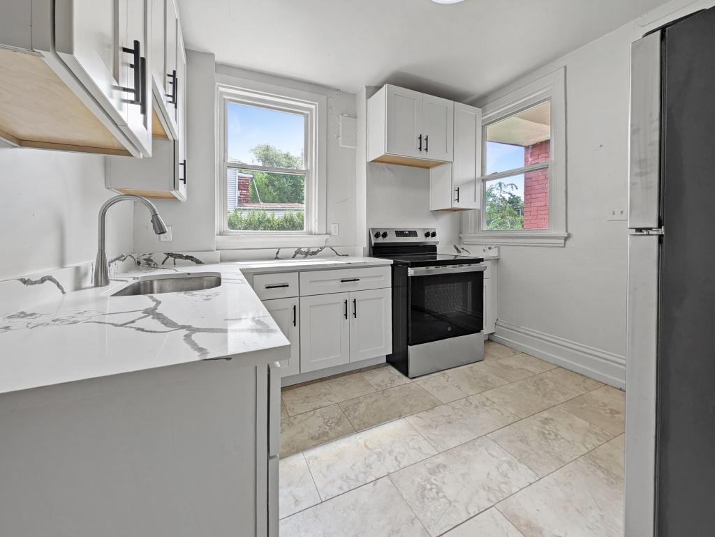 6602 Rowan St - Photo 4 of 8