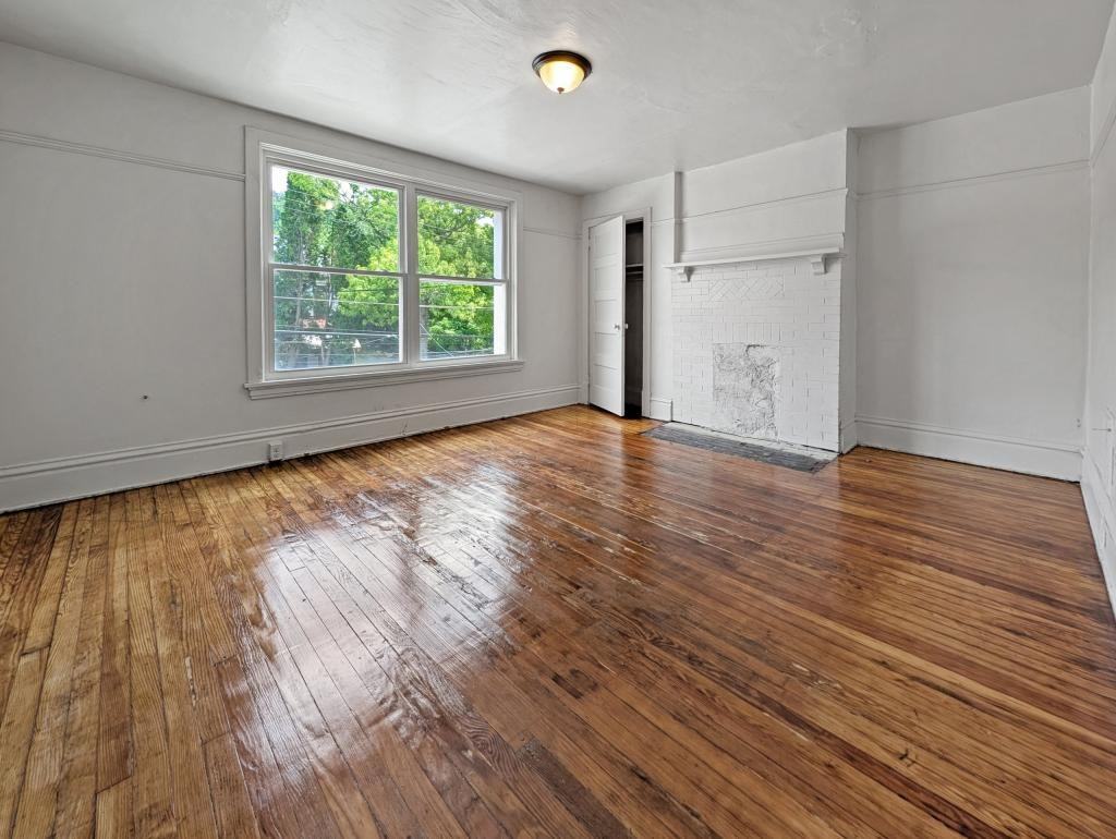 6602 Rowan St - Photo 6 of 8