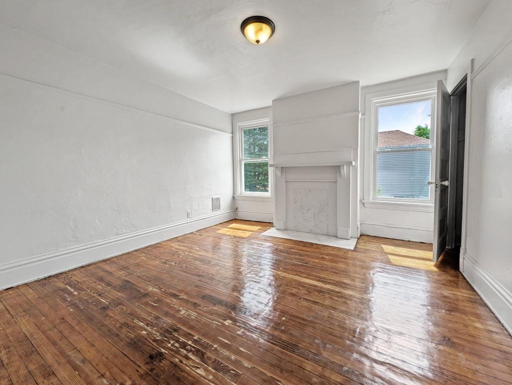 6602 Rowan St - Photo 7 of 8
