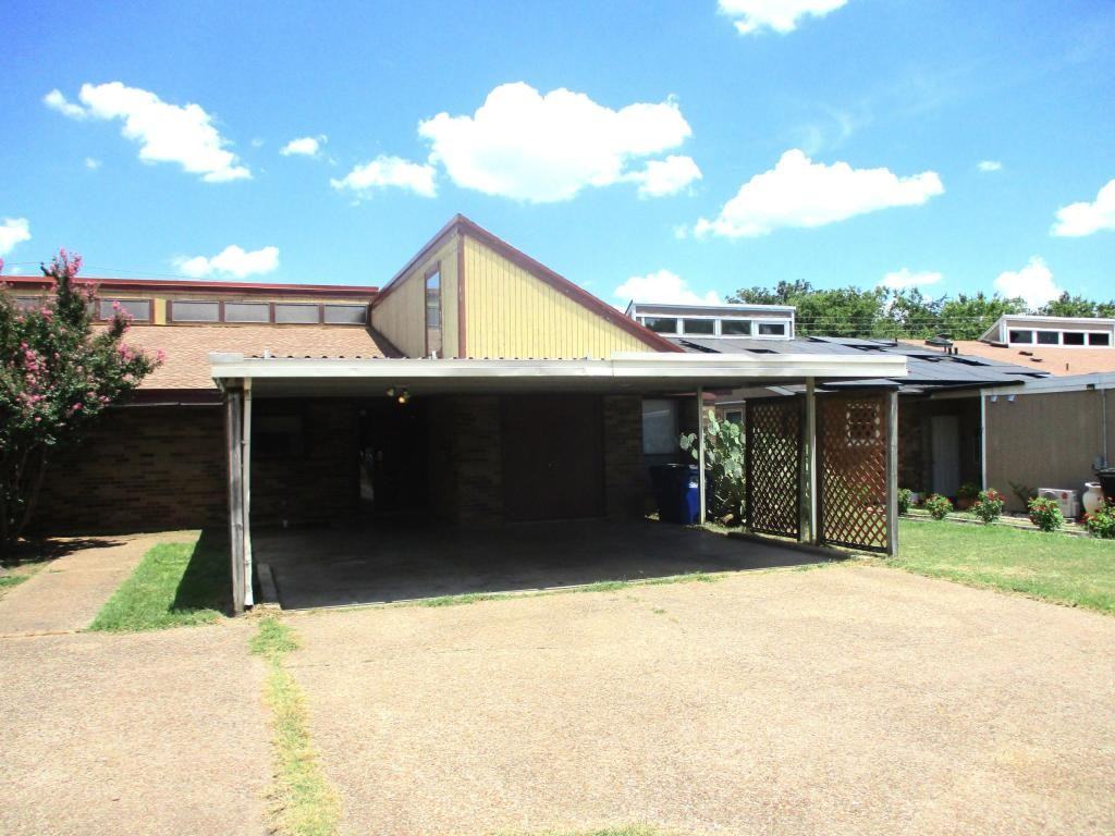 203 Yorkshire Ct - Photo 2 of 28