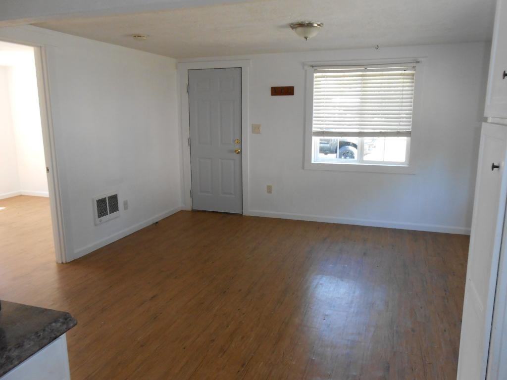545 9th Ave - Photo 3 of 19