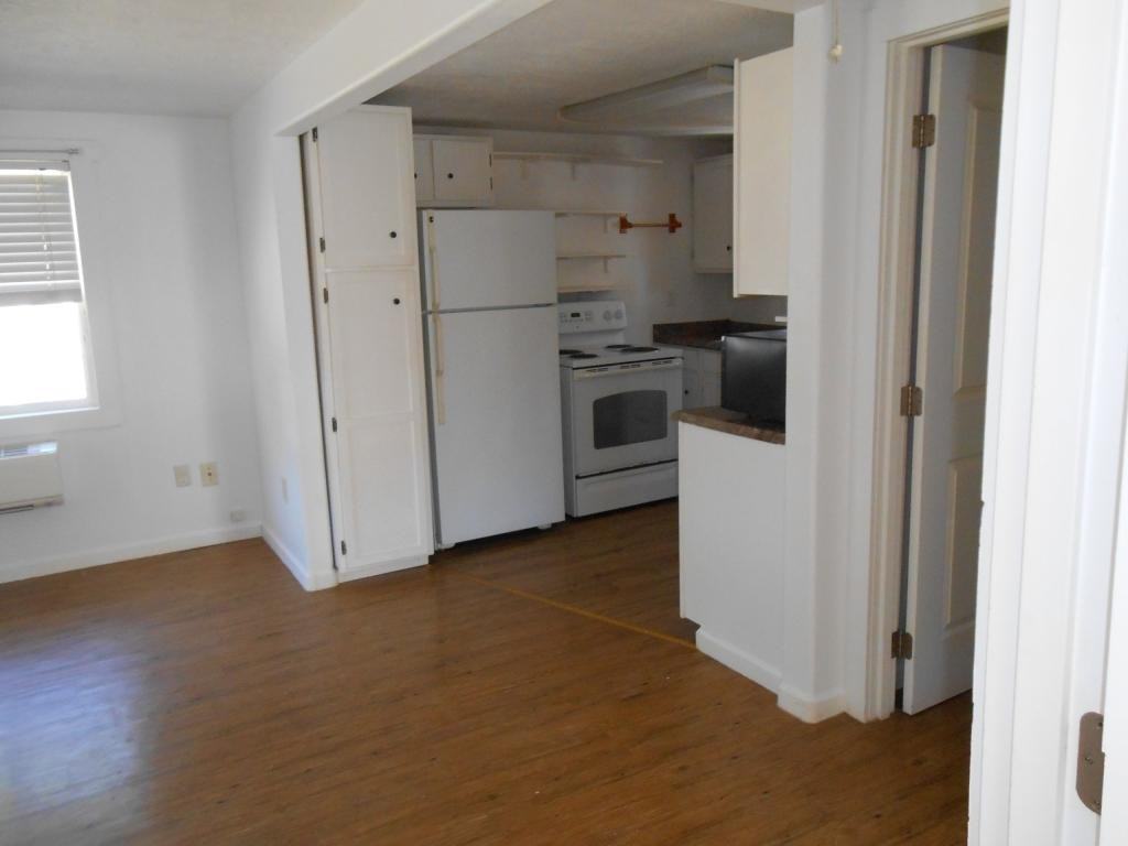 545 9th Ave - Photo 6 of 19