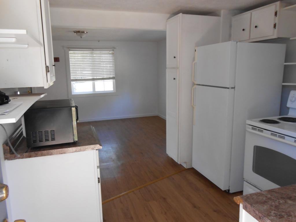 545 9th Ave - Photo 7 of 19
