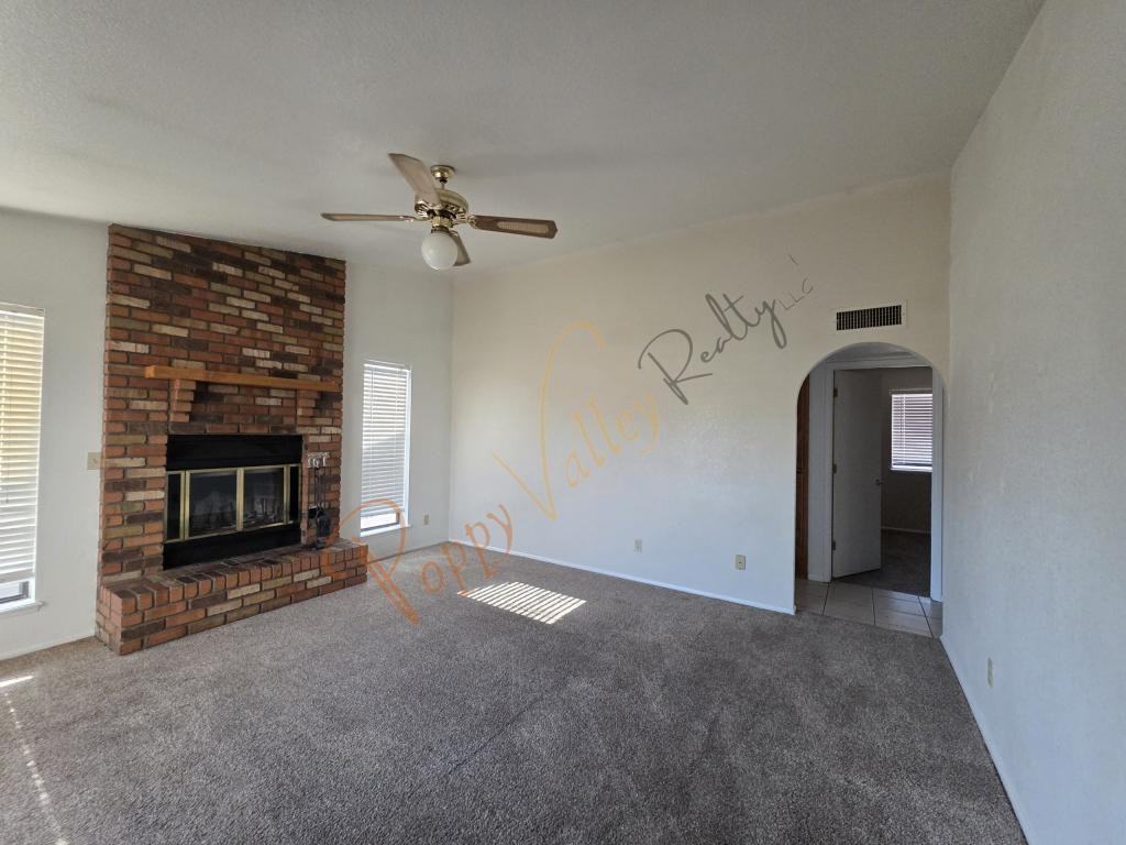1811 Motor Ave - Photo 2 of 12