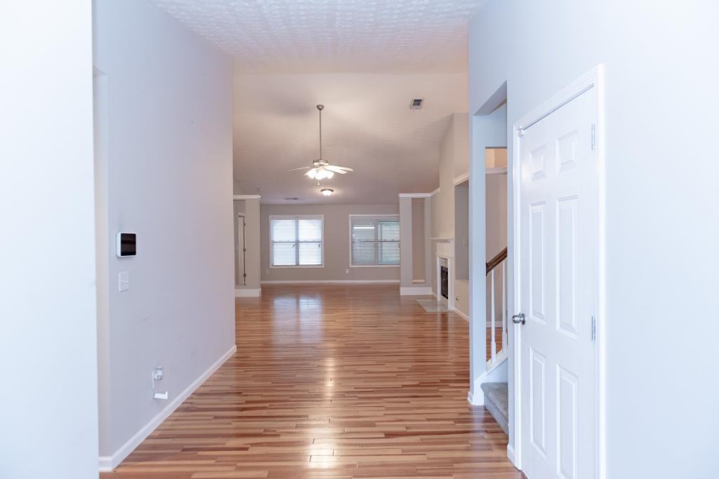 1159 Simonton Glen Way - Photo 4 of 33