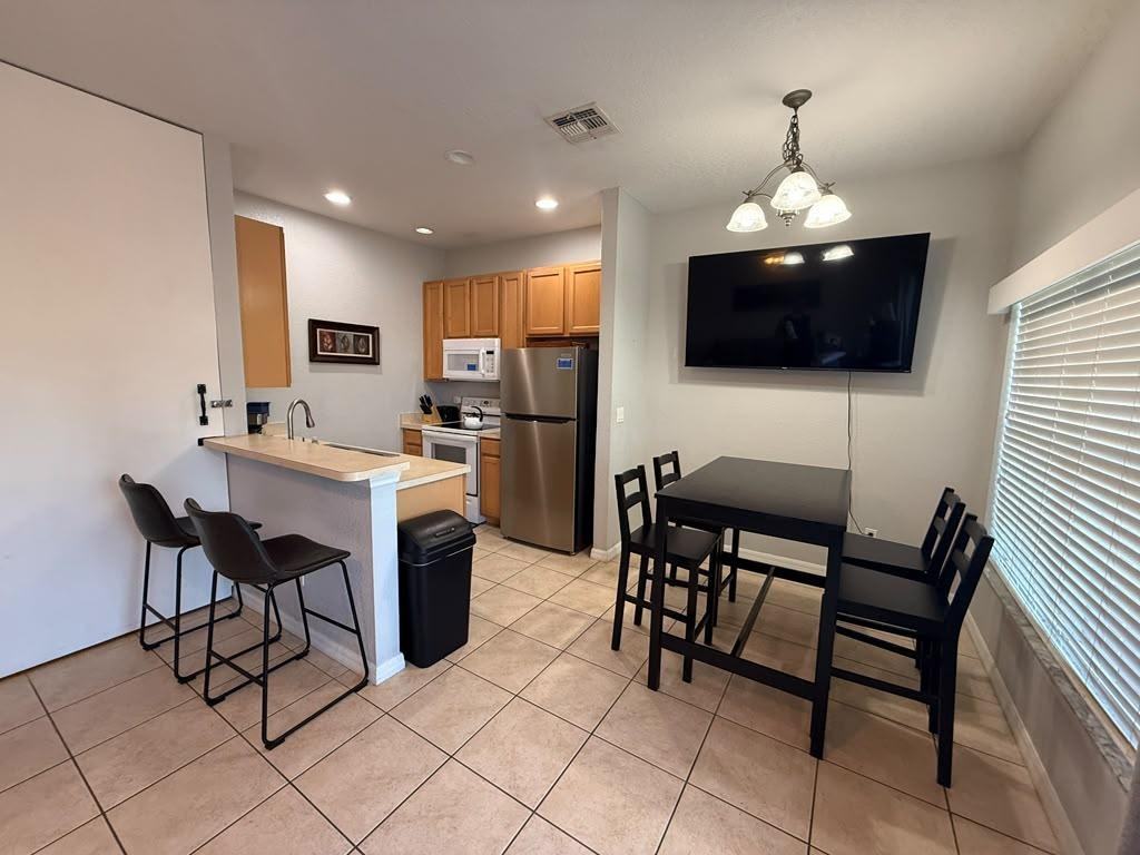 2411 Caravelle Cir - Photo 2 of 17