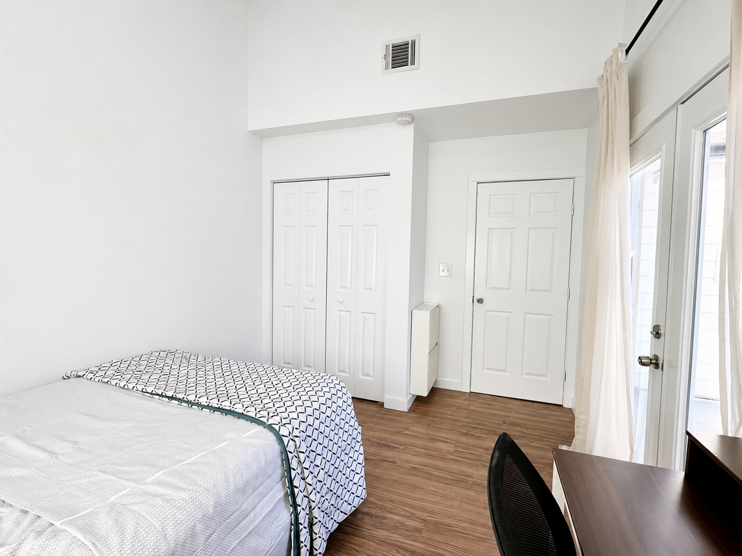 3906 Mcduffie St - Photo 6 of 10