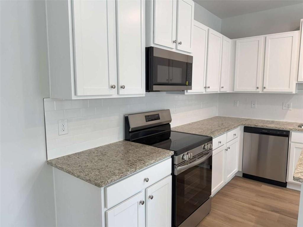 111 Woodside Ct - Photo 5 of 24