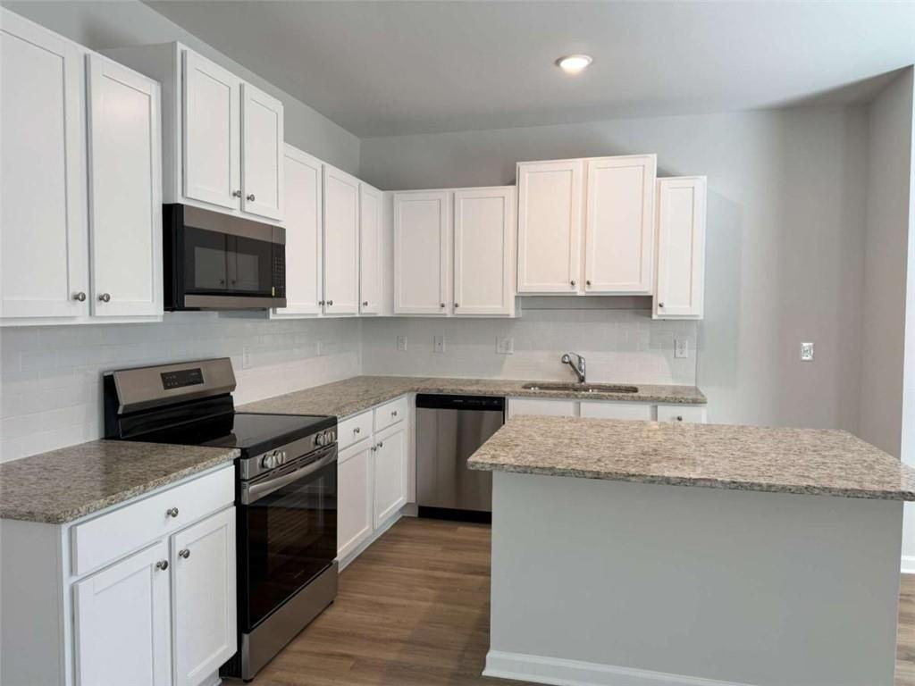 111 Woodside Ct - Photo 6 of 24
