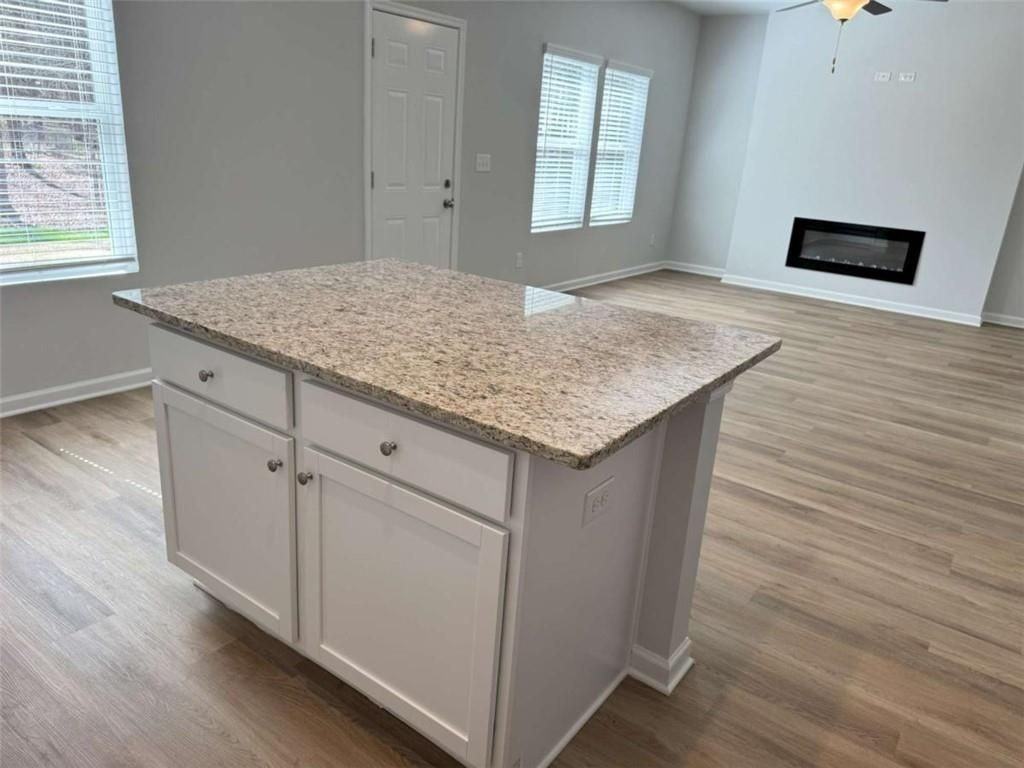 111 Woodside Ct - Photo 7 of 24