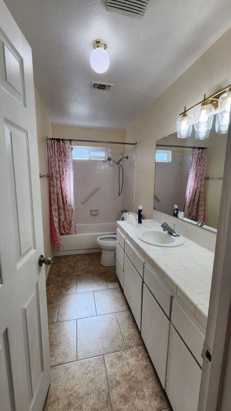 1385 Wimbledon Ct - Photo 5 of 17
