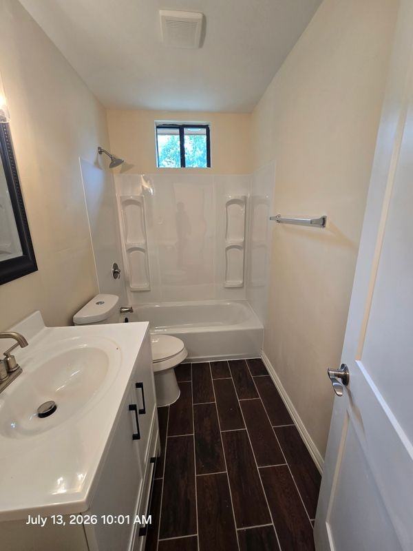 319 Elm St - Photo 5 of 10