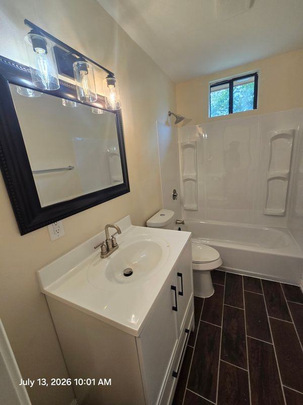 319 Elm St - Photo 6 of 10