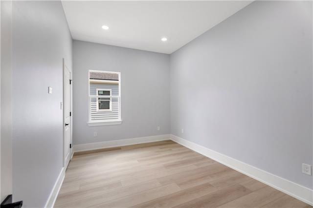 405 E 1st St ##B - Photo 2 of 14