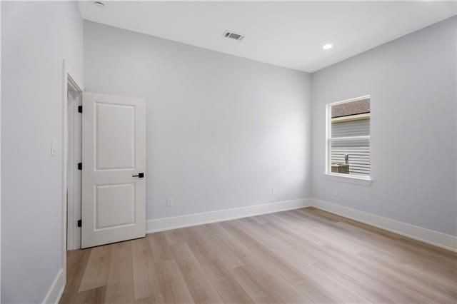 405 E 1st St ##B - Photo 4 of 14