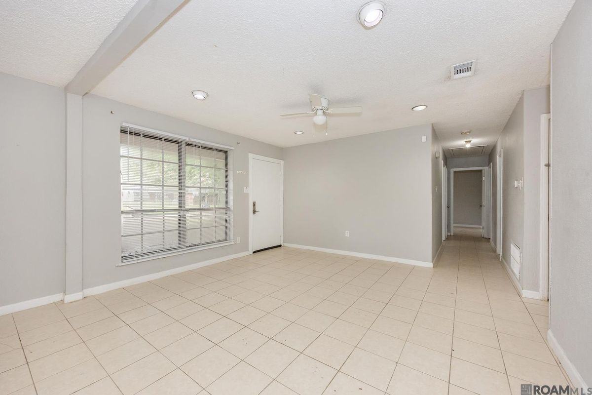 7224 Meadow Park Ave - Photo 2 of 17